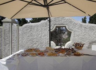 Buffet a domicilio allestimento in giardino