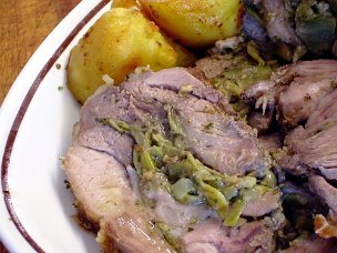 Agnello arrosto farcito con carciofi e mentuccia (2)