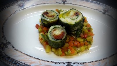 Rollè di orata e gamberi su ratatouille di verdure al burro