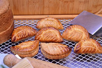 Sfogliatelle alle mele in raffreddamento